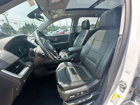 Used 2023 GMC Terrain SLT AWD/4WD image 23