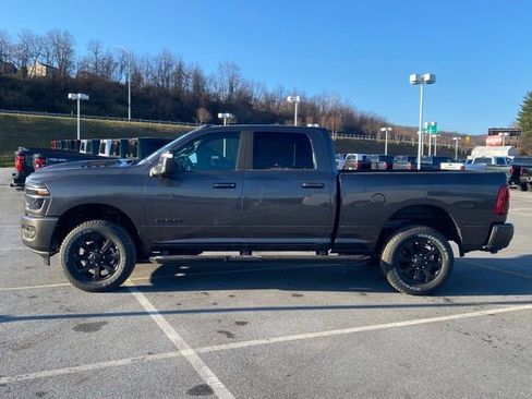 New 2026 RAM 2500 Laramie AWD/4WD image 4