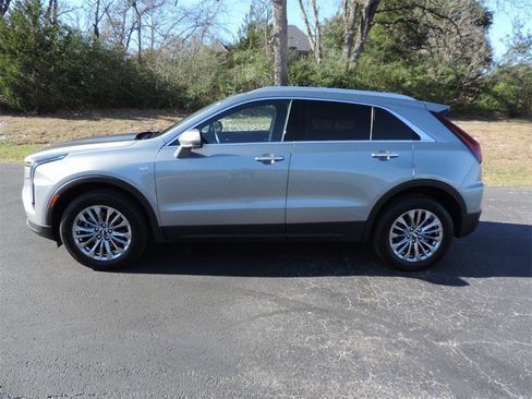 Certified 2025 Cadillac XT4 Premium Luxury image 8