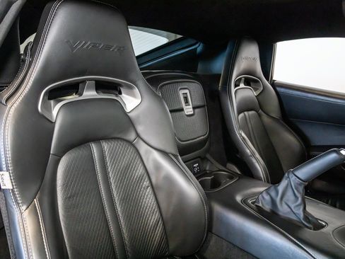 Used 2013 SRT Viper GTS w/ GTS Laguna Interior Pkg RWD image 29