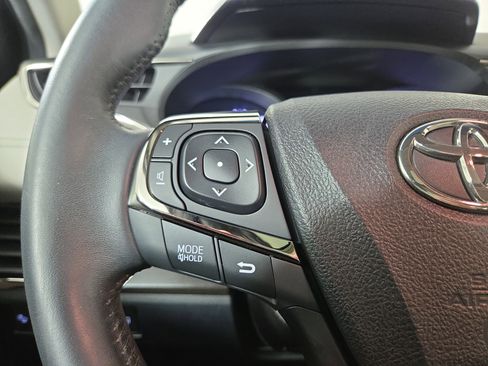 Used 2016 Toyota Avalon Limited image 16