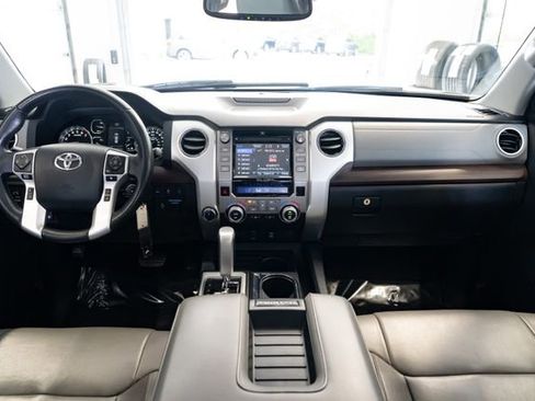 Used 2019 Toyota Tundra Limited w/ Limited Premium Package AWD/4WD image 9