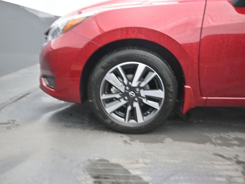 Certified 2025 Nissan Versa SV w/ Trunk Package image 9