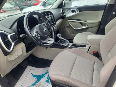 Used 2021 Kia Soul LX FWD image 5