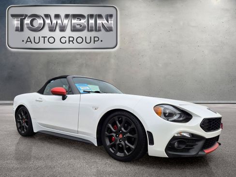 Used 2019 FIAT 124 Spider Abarth w/ Convenience Group RWD image 2