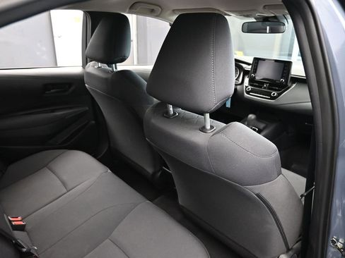 Used 2022 Toyota Corolla LE image 39