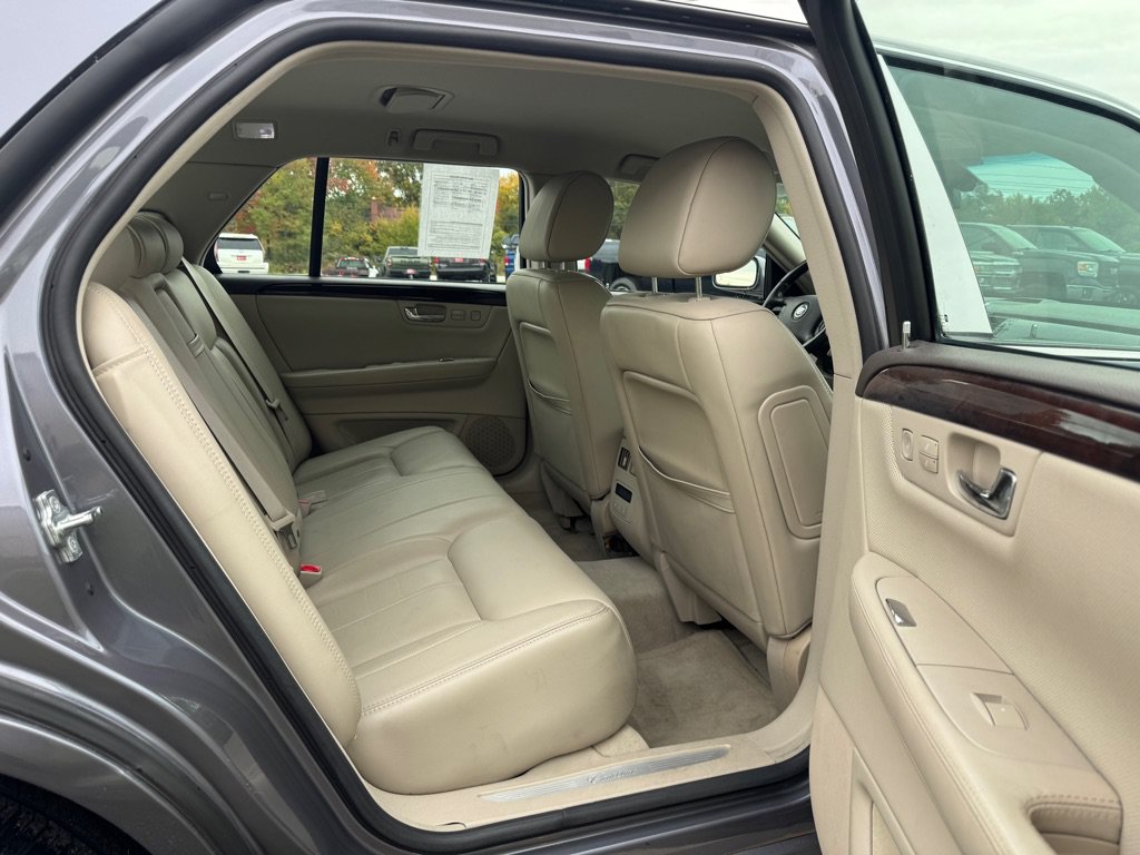 Used 2008 Cadillac DTS FWD image 12