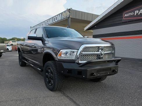 Used 2016 RAM 2500 Laramie w/ Cold Weather Group AWD/4WD image 7