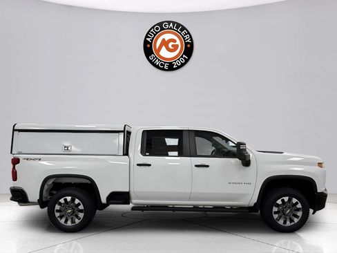 Used 2023 Chevrolet Silverado 2500 Custom w/ Infotainment Package AWD/4WD image 2
