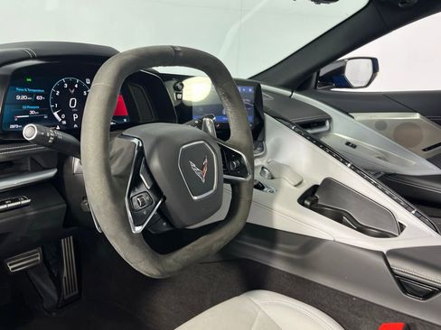 Used 2022 Chevrolet Corvette Stingray w/ Z51 Performance Package image 17