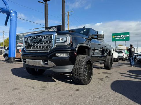 Used 2017 GMC Sierra 1500 Denali w/ Denali Ultimate Package image 3