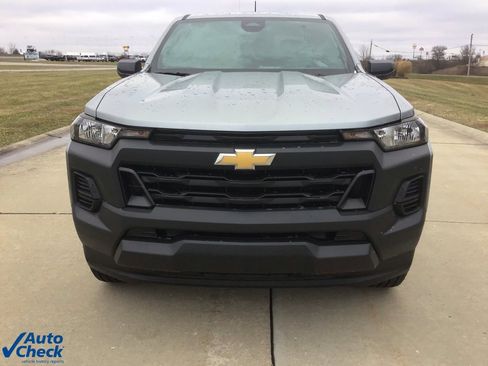 Used 2024 Chevrolet Colorado W/T w/ WT Convenience Package image 9