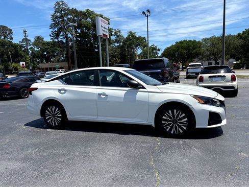 Used 2024 Nissan Altima 2.5 SV AWD/4WD image 26