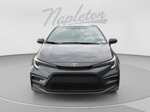 Used 2024 Toyota Corolla SE FWD image 2
