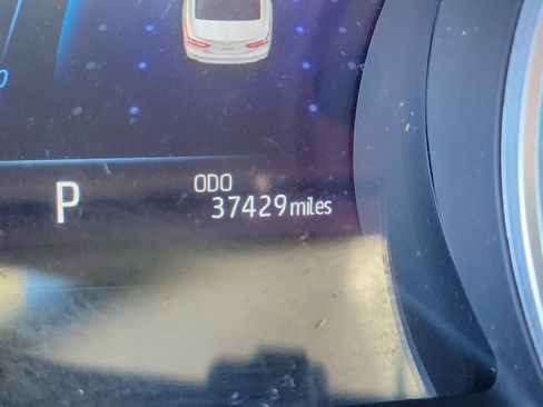 Used 2022 Toyota Camry LE image 21