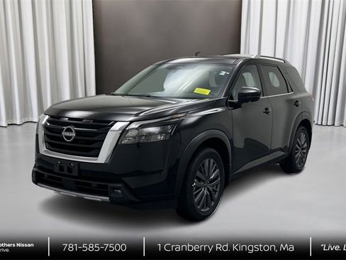 New 2025 Nissan Pathfinder SL w/ SL Premium Package image 1