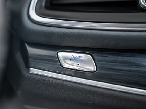 Used 2020 Buick Enclave Essence image 28