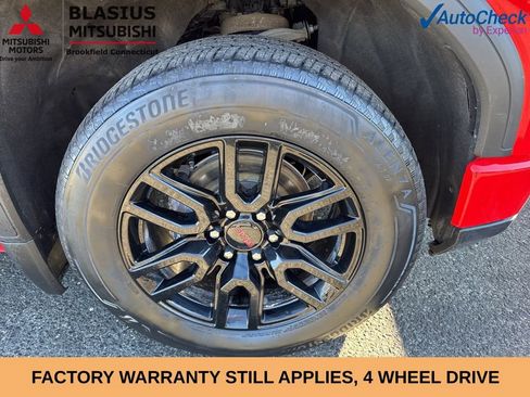 Used 2024 GMC Sierra 1500 Elevation AWD/4WD image 3