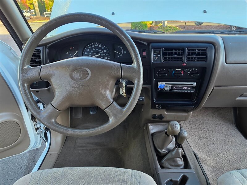 Used 2001 Toyota Tacoma 4x4 Regular Cab w/ Enhancement Pkg image 35