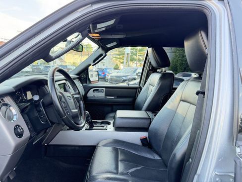 Used 2017 Ford Expedition EL XLT w/ Equipment Group 202A AWD/4WD image 9