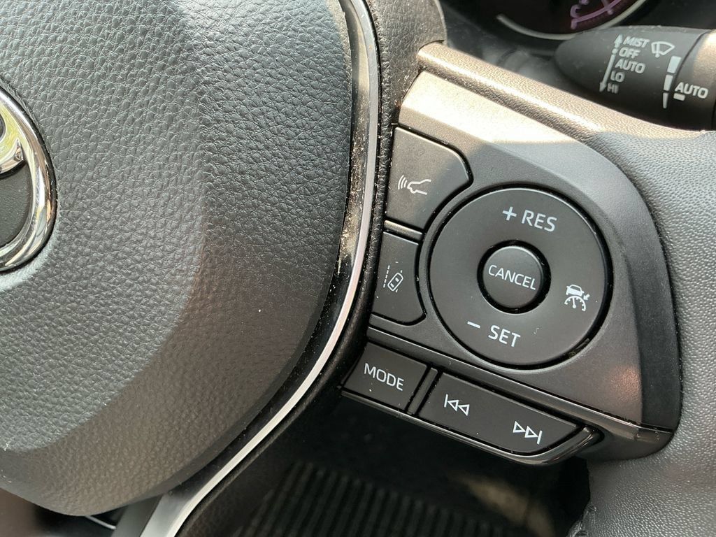 Used 2023 Toyota RAV4 XLE Premium AWD/4WD image 20