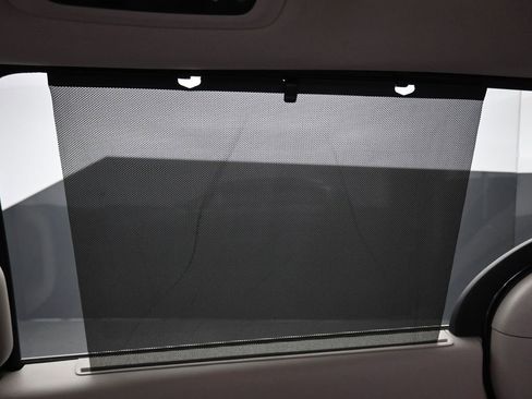 Used 2021 Chrysler Pacifica Touring-L image 45