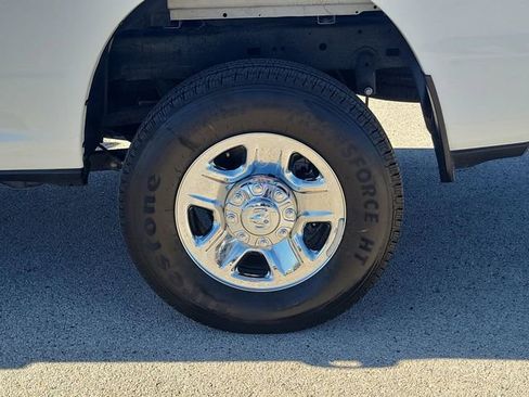 Used 2024 RAM 2500 Tradesman w/ Chrome Appearance Group image 18