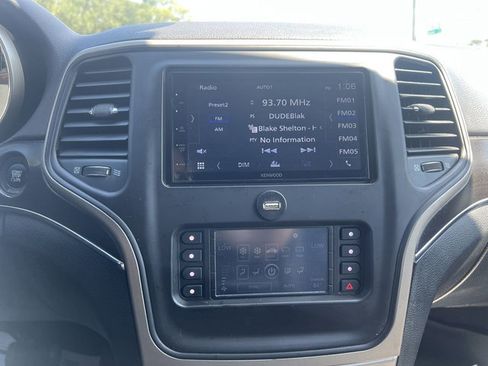 Used 2016 Jeep Grand Cherokee Limited image 15