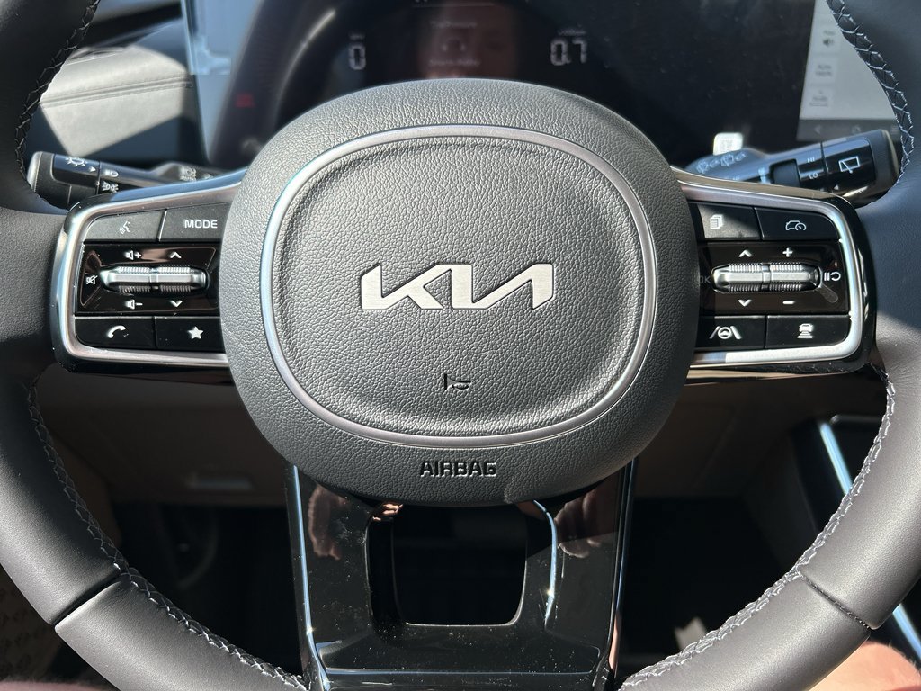 New 2026 Kia Carnival EX FWD image 25