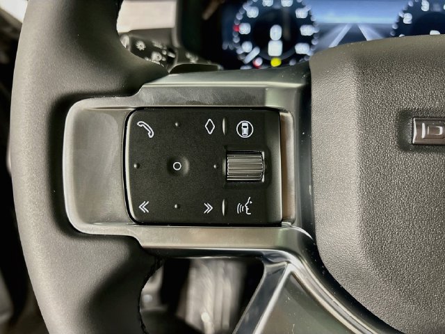 New 2026 Land Rover Discovery Limited Edition AWD/4WD image 10