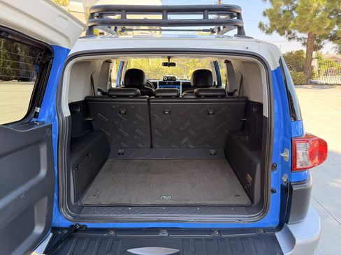 Used 2007 Toyota FJ Cruiser 4WD w/ Upgrade Pkg 1 image 32