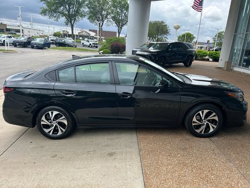 Used 2023 Subaru Legacy Premium AWD/4WD image 4
