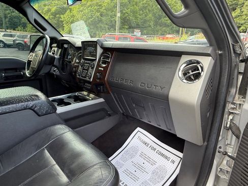 Used 2014 Ford F250 Lariat w/ Lariat Interior Package image 68