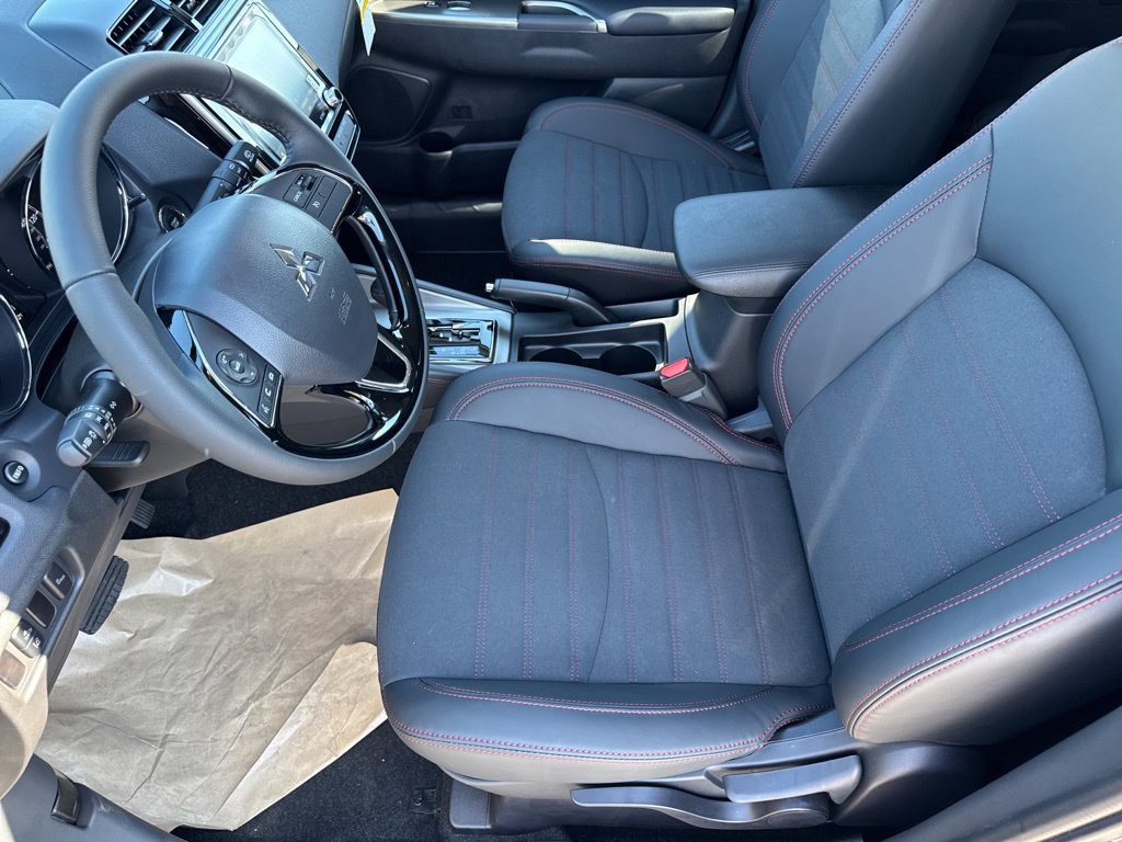 New 2027 Mitsubishi Outlander Sport SE FWD image 21