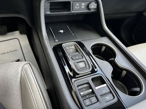 Certified 2024 Honda Pilot Elite image 18