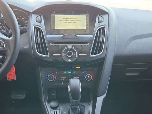 Used 2018 Ford Focus SEL FWD image 28