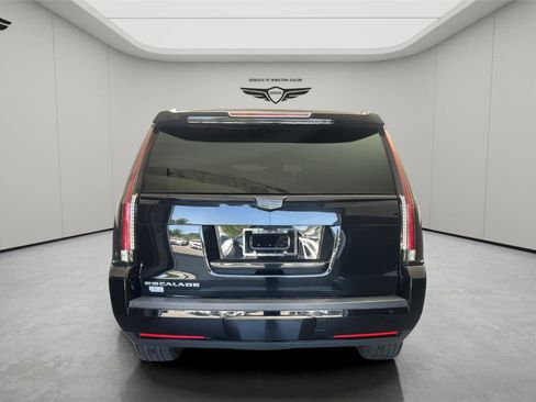 Used 2020 Cadillac Escalade Platinum w/ Escalade Sport Edition AWD/4WD image 4