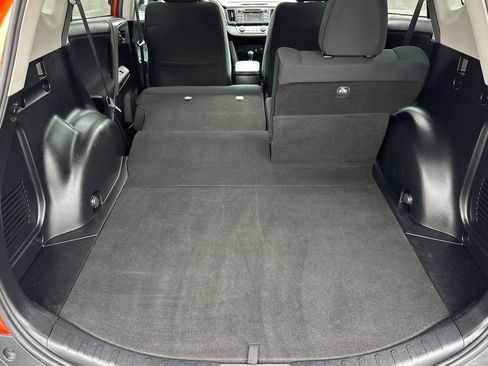 Used 2015 Toyota RAV4 XLE AWD/4WD image 16