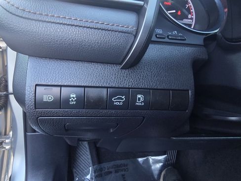 Certified 2020 Toyota Camry LE image 17