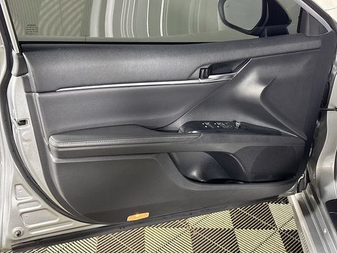 Used 2020 Toyota Camry XSE w/ Navigation Package FWD image 10