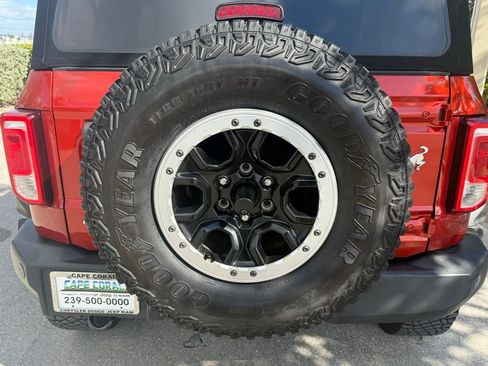 Used 2022 Ford Bronco Big Bend w/ Sasquatch Package image 32