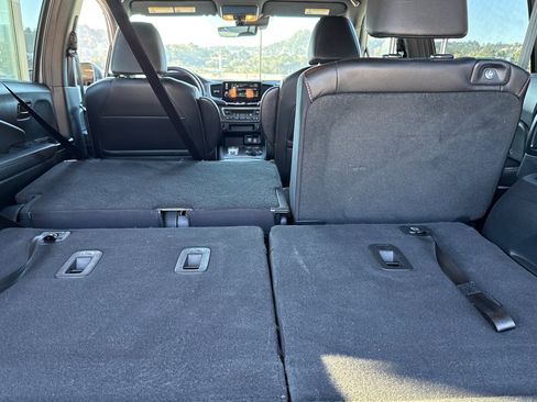 Used 2022 Honda Pilot TrailSport image 35