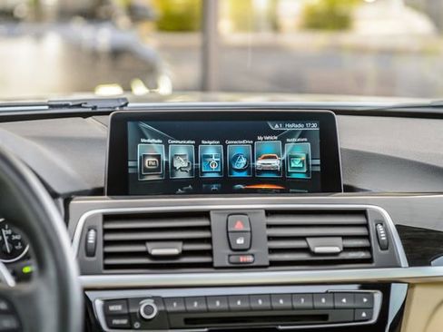 Used 2017 BMW 340i xDrive Sedan image 29