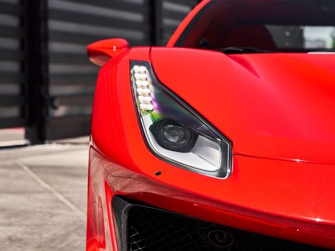 Used 2020 Ferrari 488 Pista Coupe RWD image 8