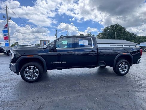 Used 2026 GMC Sierra 2500 SLE w/ SLE Value Package; AWD/4WD image 2