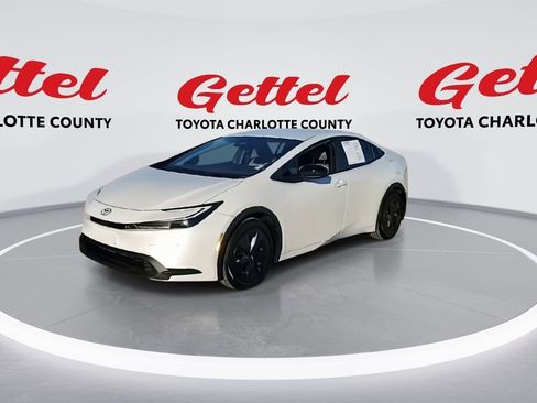 Certified 2025 Toyota Prius LE image 4