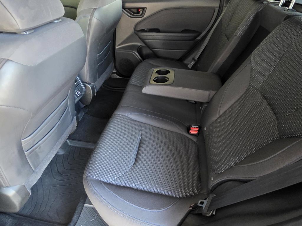 Used 2025 Subaru Forester Premium AWD/4WD image 10