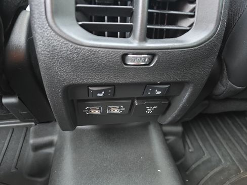 Used 2021 Jeep Cherokee Limited w/ Elite Package AWD/4WD image 15