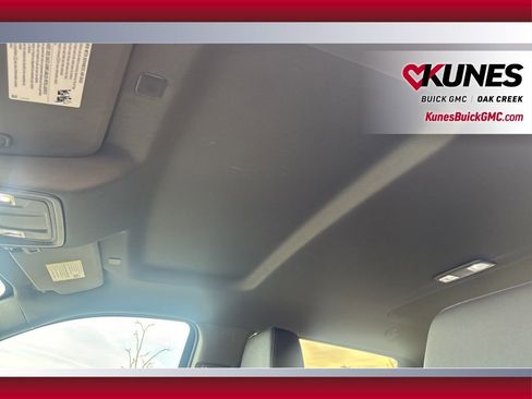 Used 2025 GMC Sierra 1500 SLT image 12