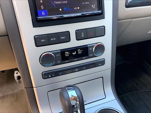 Used 2009 Lincoln MKX 2WD image 31